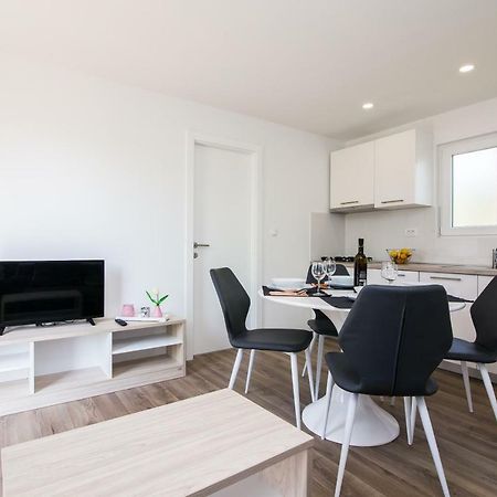 ביוגראד נה מורו Luxury Mobile Homes Liza2 מראה חיצוני תמונה