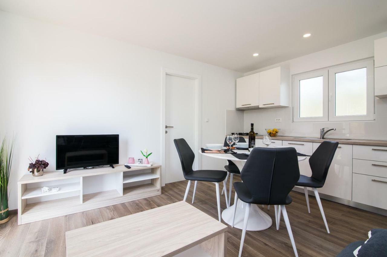 ביוגראד נה מורו Luxury Mobile Homes Liza2 מראה חיצוני תמונה